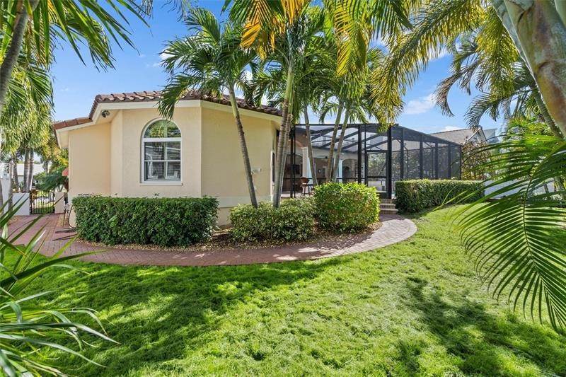 5. Single Family Homes for Sale at 636 MONTE CRISTO BOULEVARD Tierra Verde, Florida 33715 United States