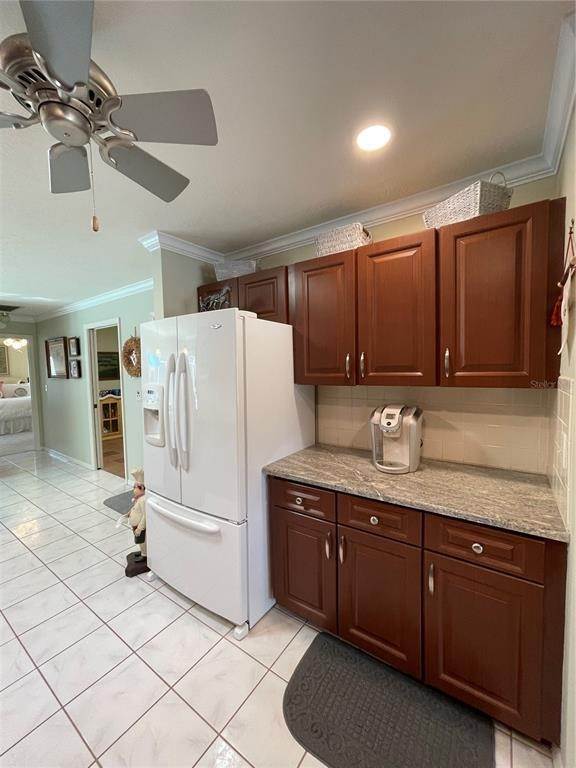 18. Single Family Homes for Sale at 7096 SW 93RD STREET ROAD Ocala, Florida 34476 United States