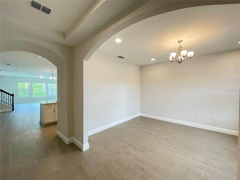 16. Single Family Homes for Sale at 18102 ADRIFT ROAD Winter Garden, Florida 34787 United States