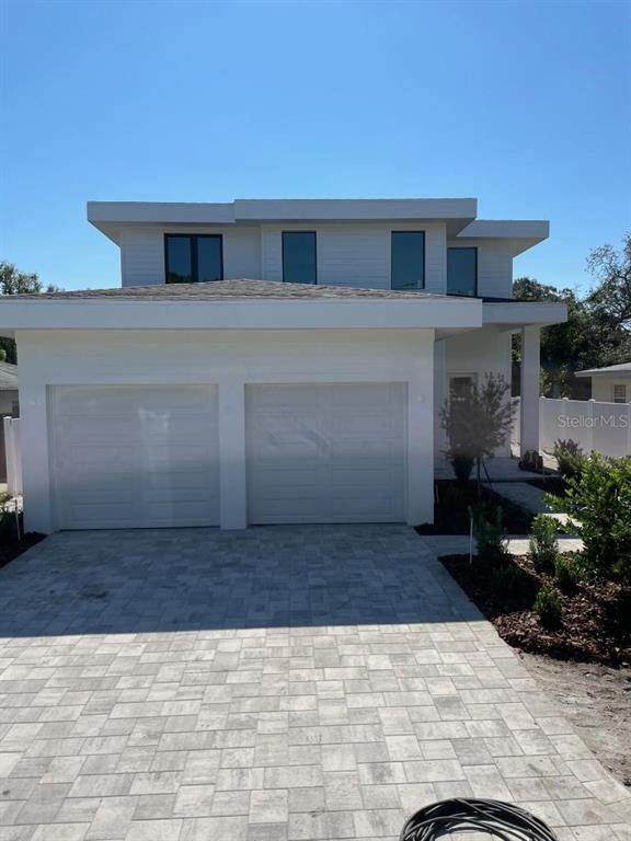 2. Single Family Homes for Sale at 2818 W TYSON AVENUE Tampa, Florida 33611 United States