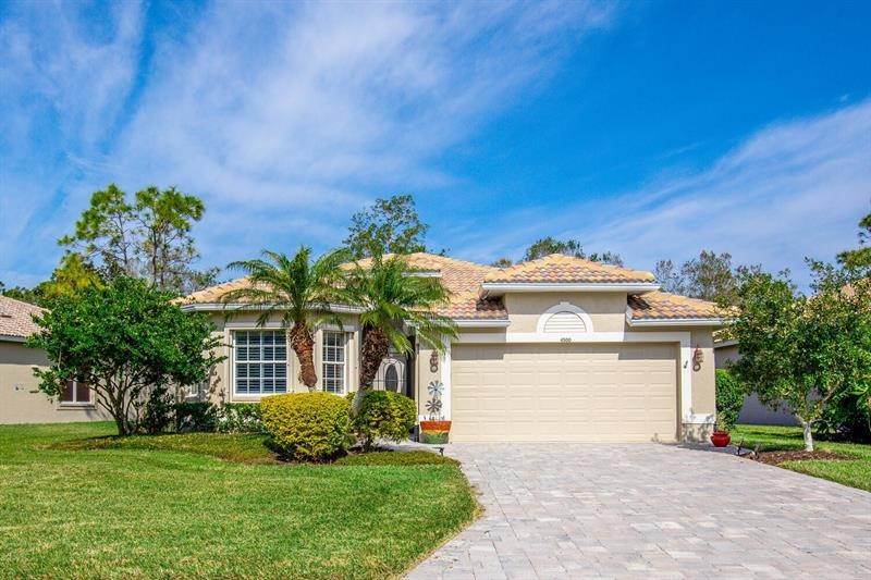 4. Single Family Homes for Sale at Address Restricted by MLS Sarasota, Florida 34241 United States