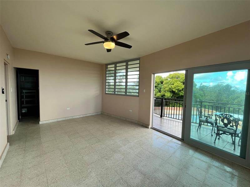 17. Single Family Homes for Sale at 173 KM 27.5 Guaynabo, 00971 Puerto Rico