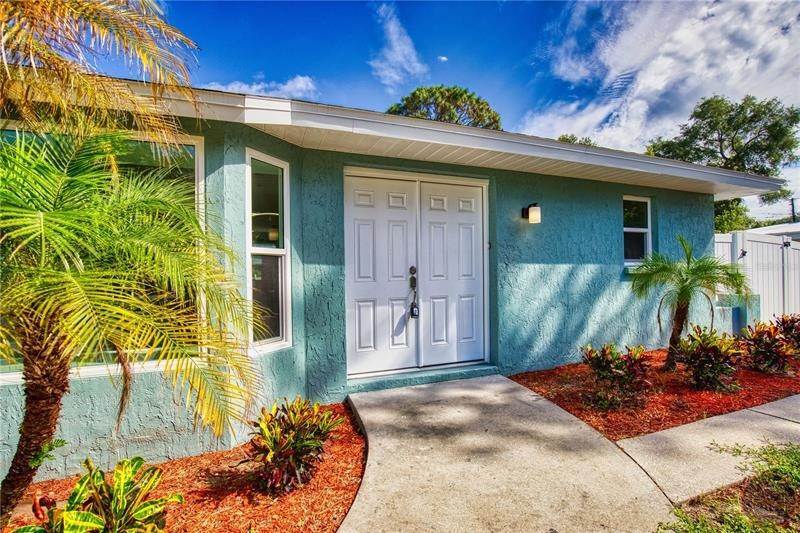 2. Single Family Homes for Sale at 230 AURORA ROAD Venice, Florida 34293 United States