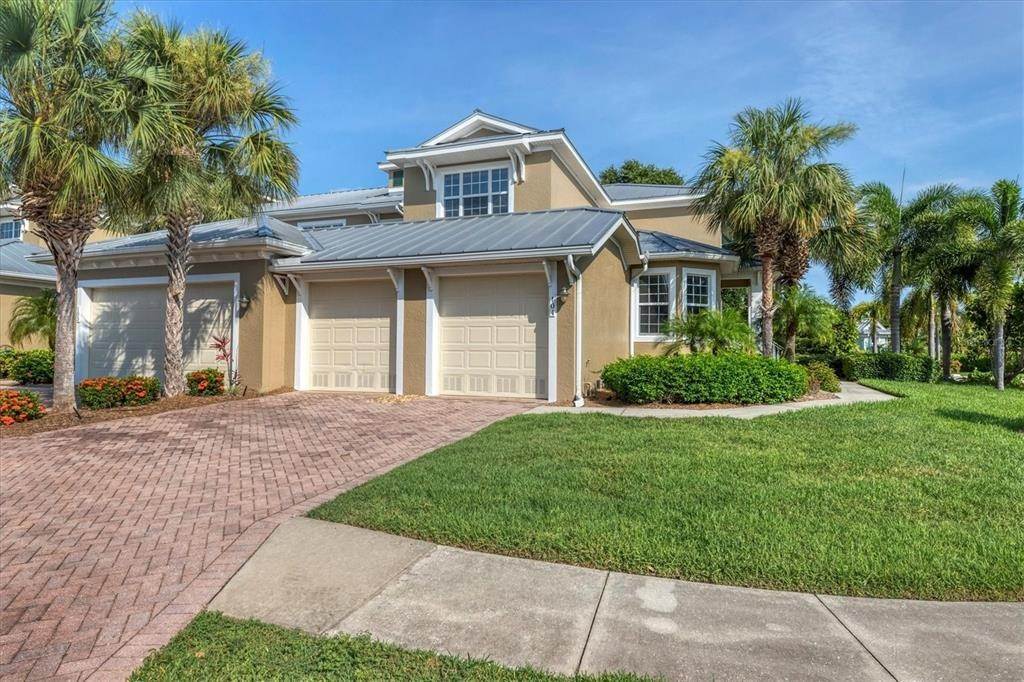 Single Family Homes for Sale at 10600 LEMON CREEK LOOP 104 Englewood, Florida 34224 United States