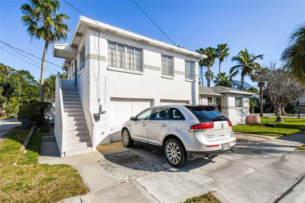 9. Single Family Homes for Sale at 2100 PASS A GRILLE WAY St. Pete Beach, Florida 33706 United States