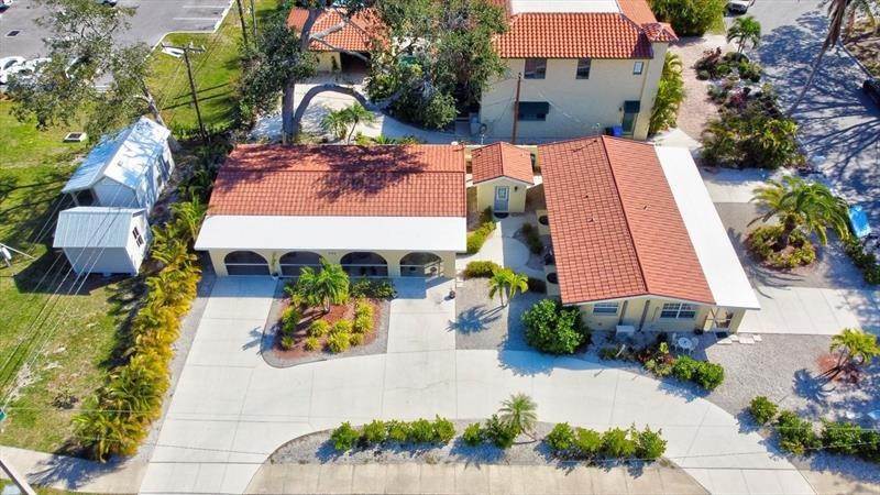 Residential Income for Sale at 205 AVENUE DES PARQUES Venice, Florida 34285 United States