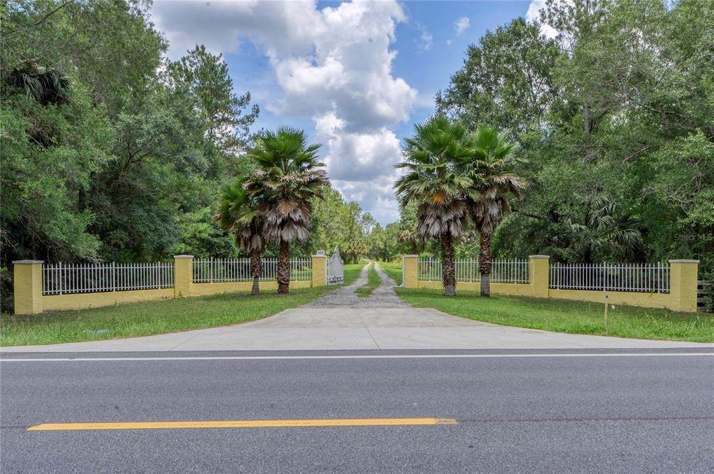 Single Family Homes for Sale at 11991 NE HWY 314 Silver Springs, Florida 34488 United States