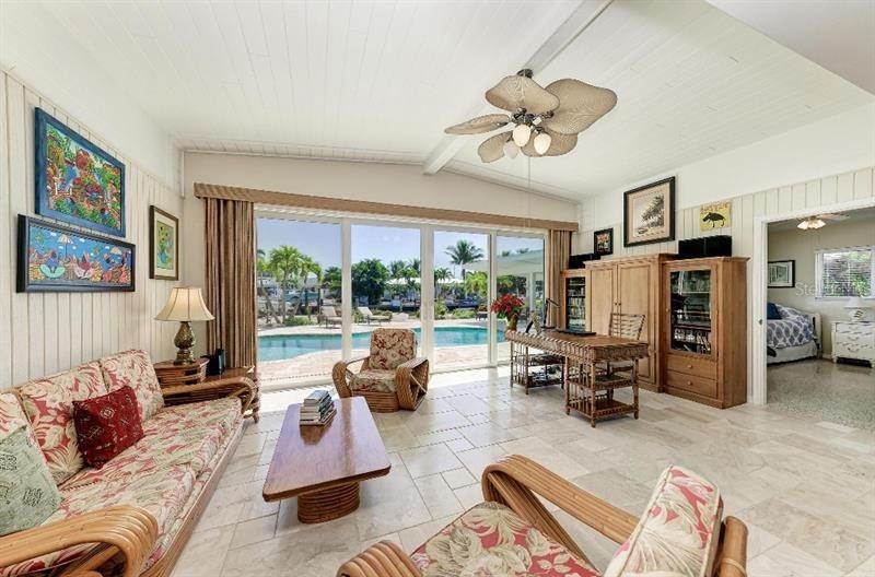 10. Single Family Homes for Sale at 521 74TH STREET Holmes Beach, Florida 34217 United States