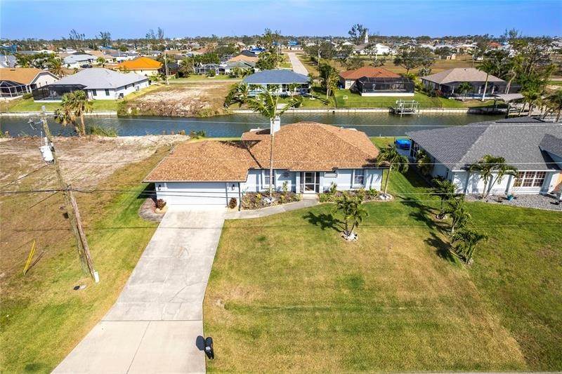 2. Single Family Homes for Sale at 1915 SW 17TH PLACE Cape Coral, Florida 33991 United States