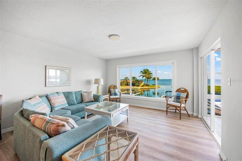 6. Single Family Homes for Sale at 4960 GULF OF MEXICO DRIVE A 205 Longboat Key, Florida 34228 United States
