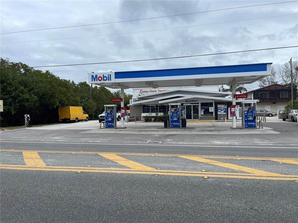 1. Commercial for Sale at 3015 GULF DRIVE Holmes Beach, Florida 34217 United States