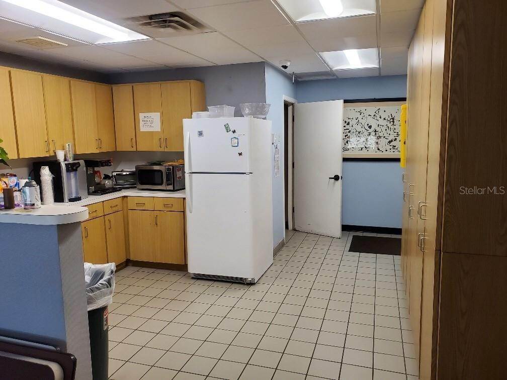 14. Commercial for Sale at 2615 57TH AVENUE Bradenton, Florida 34207 United States