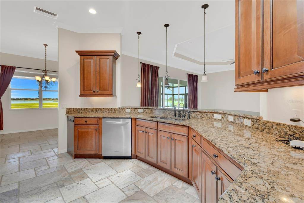20. Single Family Homes for Sale at 5256 PEBBLE BEACH BOULEVARD Winter Haven, Florida 33884 United States