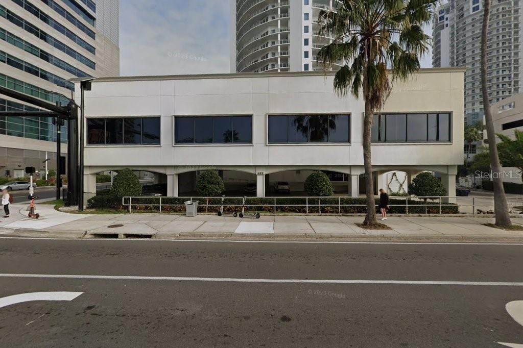 Commercial for Sale at 602 CHANNELSIDE DRIVE Tampa, Florida 33602 United States