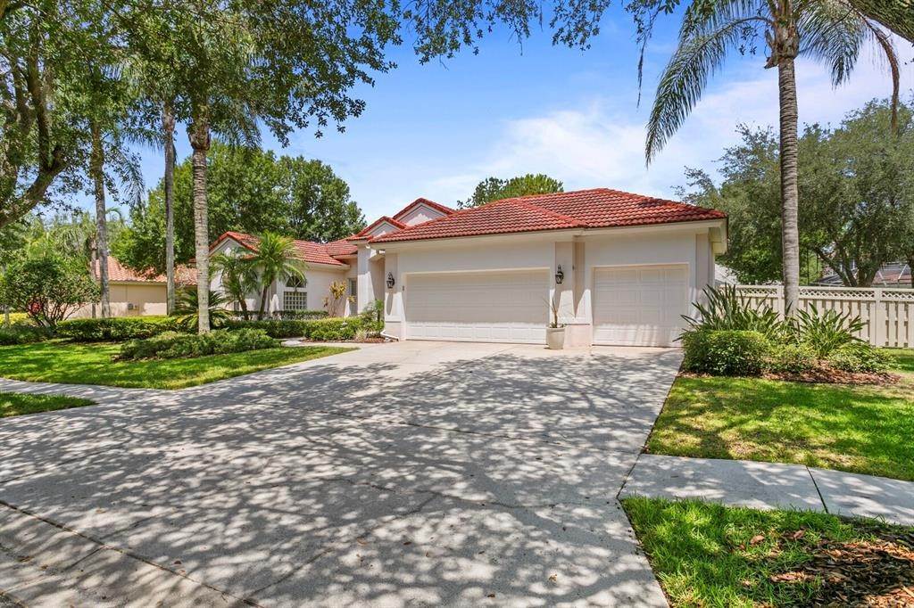 4. Single Family Homes for Sale at 18106 REGENTS SQUARE DRIVE Tampa, Florida 33647 United States