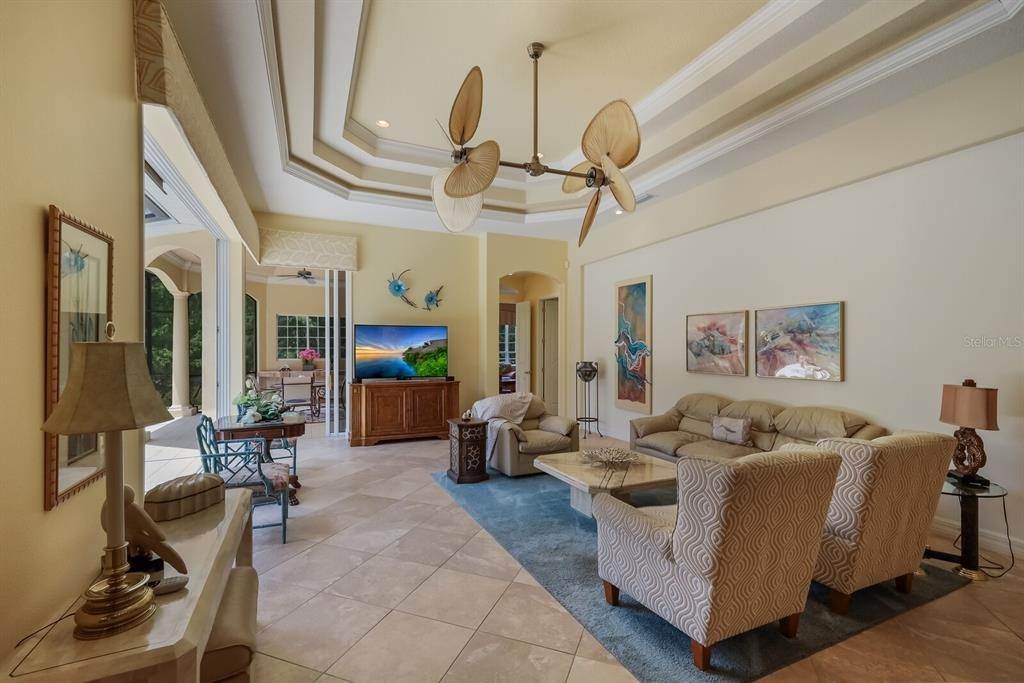 15. Single Family Homes for Sale at 13203 LOST KEY PLACE Lakewood Ranch, Florida 34202 United States