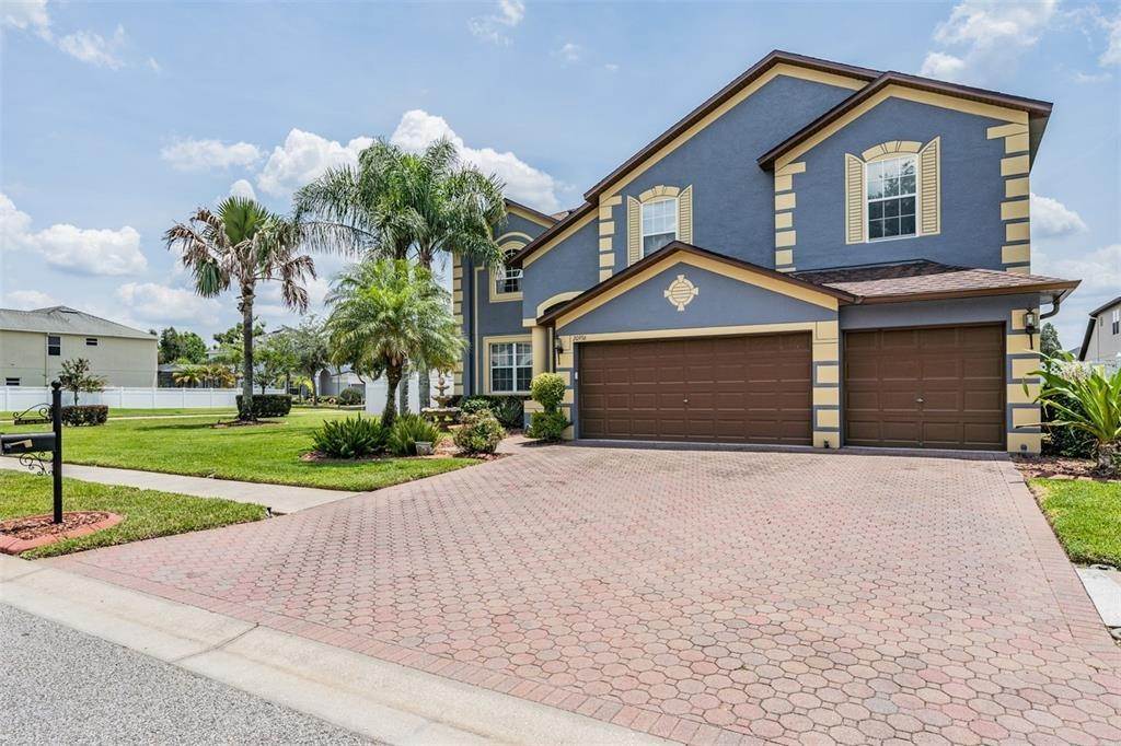5. Single Family Homes for Sale at 20936 LAKE TALIA BOULEVARD Land O' Lakes, Florida 34638 United States