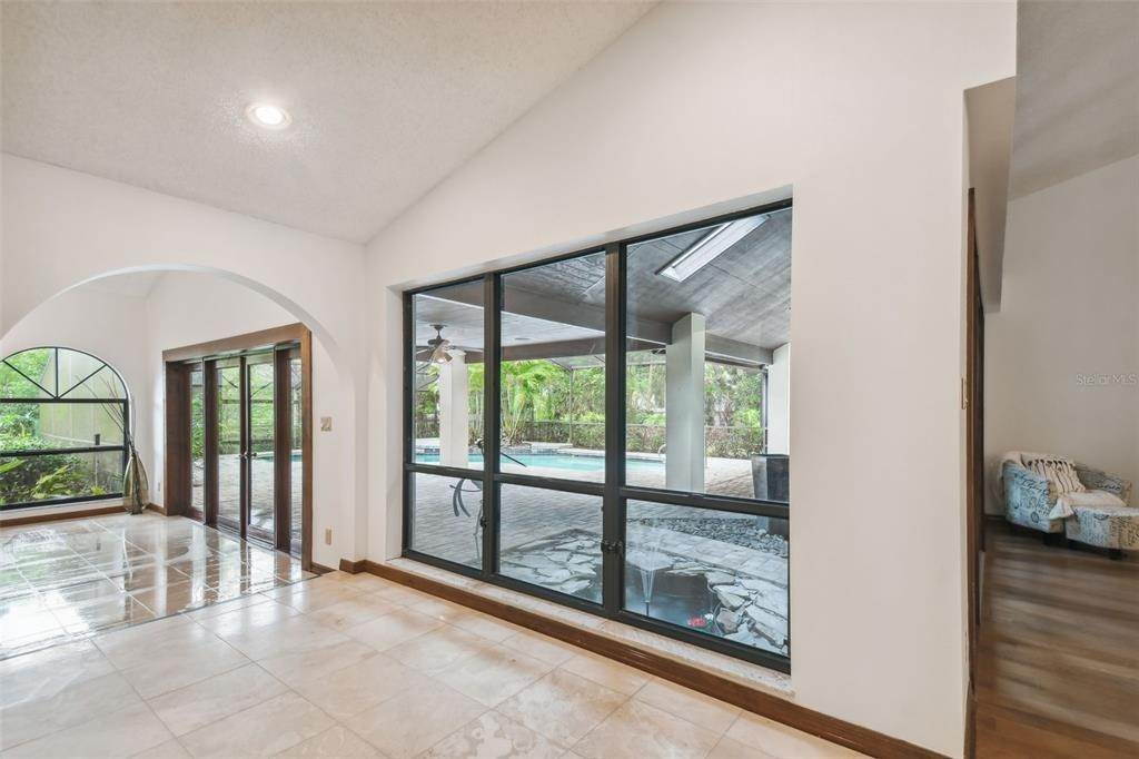 9. Single Family Homes for Sale at 14043 SHADY SHORES DRIVE Tampa, Florida 33613 United States