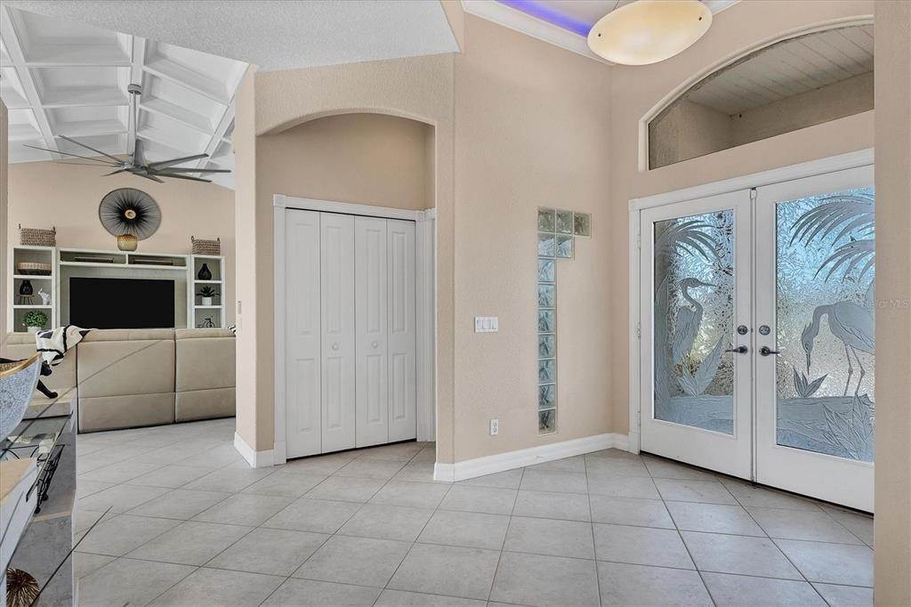13. Single Family Homes for Sale at 15490 ALCOVE CIRCLE Port Charlotte, Florida 33981 United States