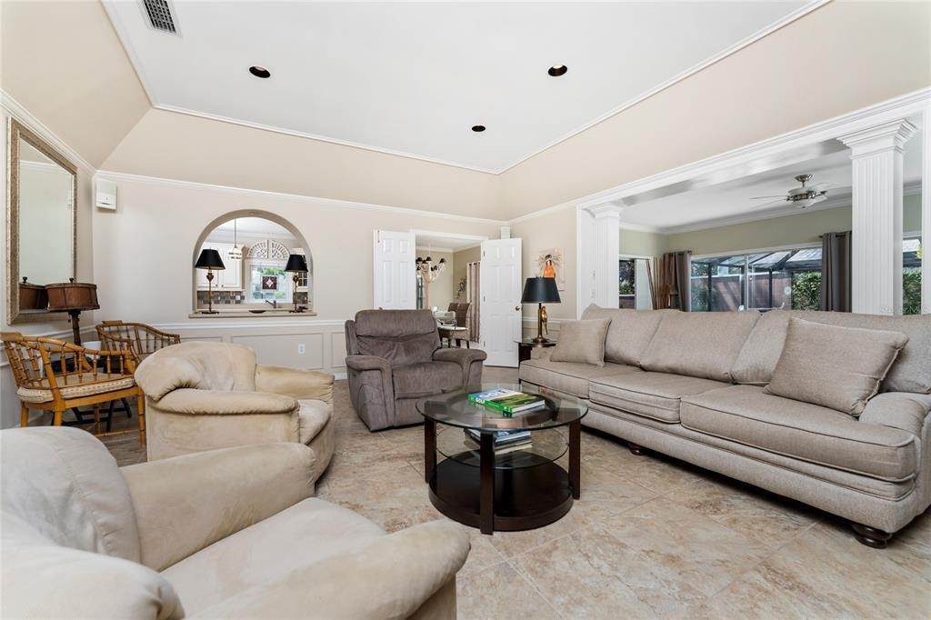 10. Single Family Homes for Sale at 22 GOLF VIEW DRIVE Englewood, Florida 34223 United States