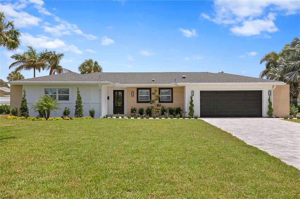 2. Single Family Homes for Sale at 972 79TH STREET St. Petersburg, Florida 33707 United States