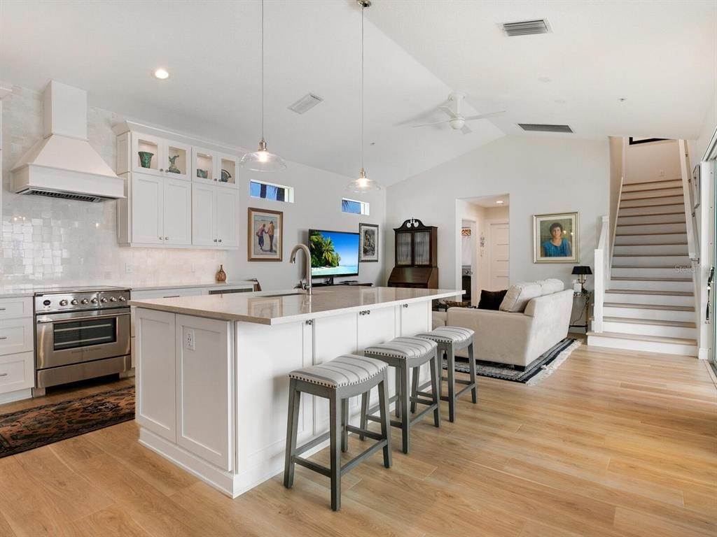 19. Single Family Homes for Sale at 1902 HARBOUR LINKS CIRCLE 16 Longboat Key, Florida 34228 United States