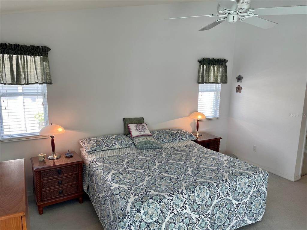 17. Single Family Homes for Sale at 6 CROSSGATE COURT Palm Coast, Florida 32137 United States