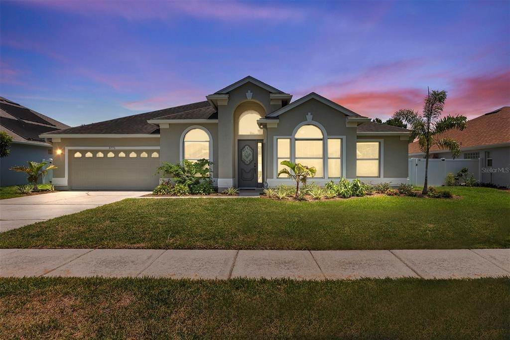 2. Single Family Homes for Sale at 3771 GATLIN PLACE CIRCLE Orlando, Florida 32812 United States
