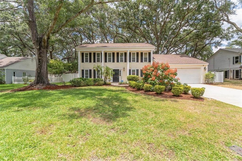 2. Single Family Homes for Sale at 306 BRYAN OAK AVENUE Brandon, Florida 33511 United States