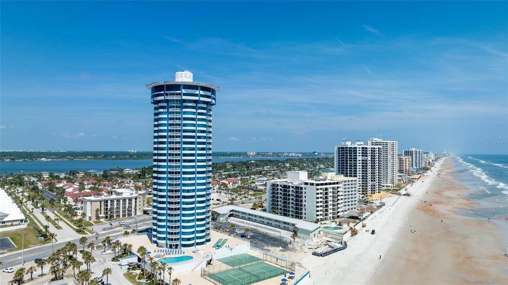 1. Single Family Homes for Sale at 2625 S ATLANTIC AVENUE 28SE Daytona Beach Shores, Florida 32118 United States
