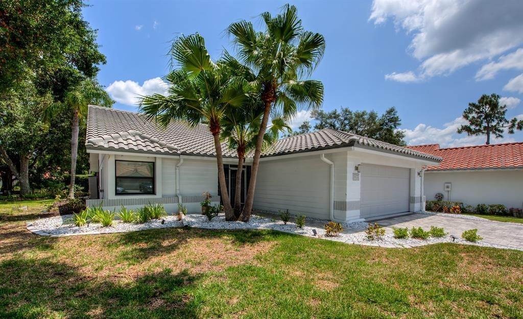 2. Single Family Homes for Sale at 5933 SAN MICHELLE DRIVE Sarasota, Florida 34243 United States
