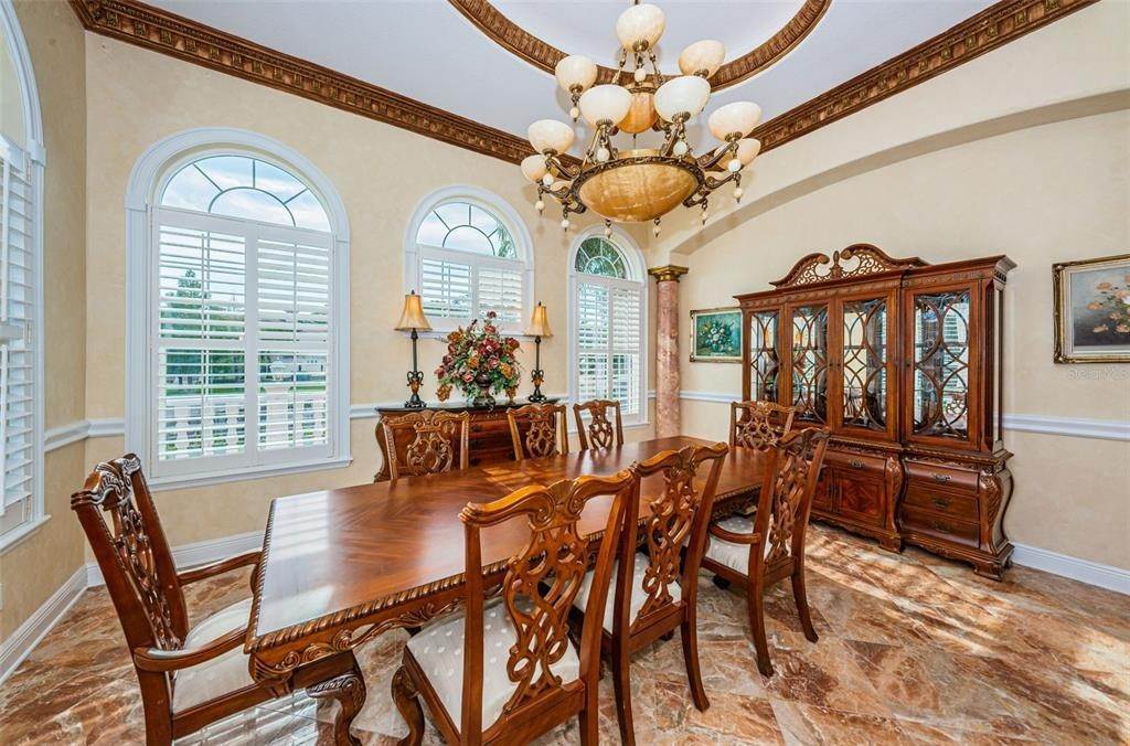 16. Single Family Homes for Sale at 3811 MULLENHURST DRIVE Palm Harbor, Florida 34685 United States