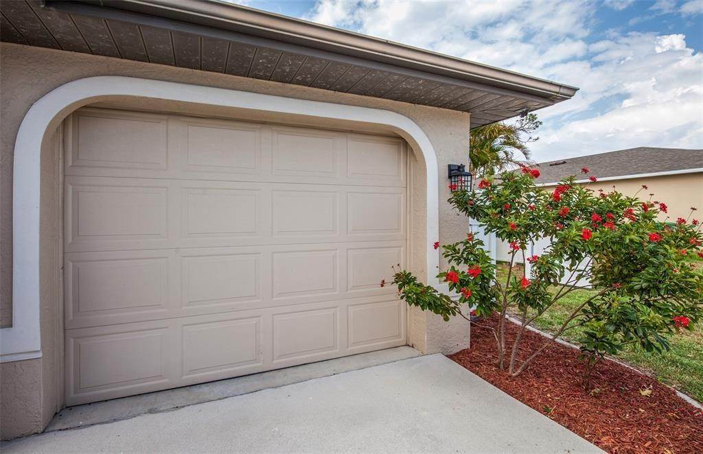 9. Single Family Homes for Sale at 23072 AMBASSADOR AVENUE Port Charlotte, Florida 33954 United States
