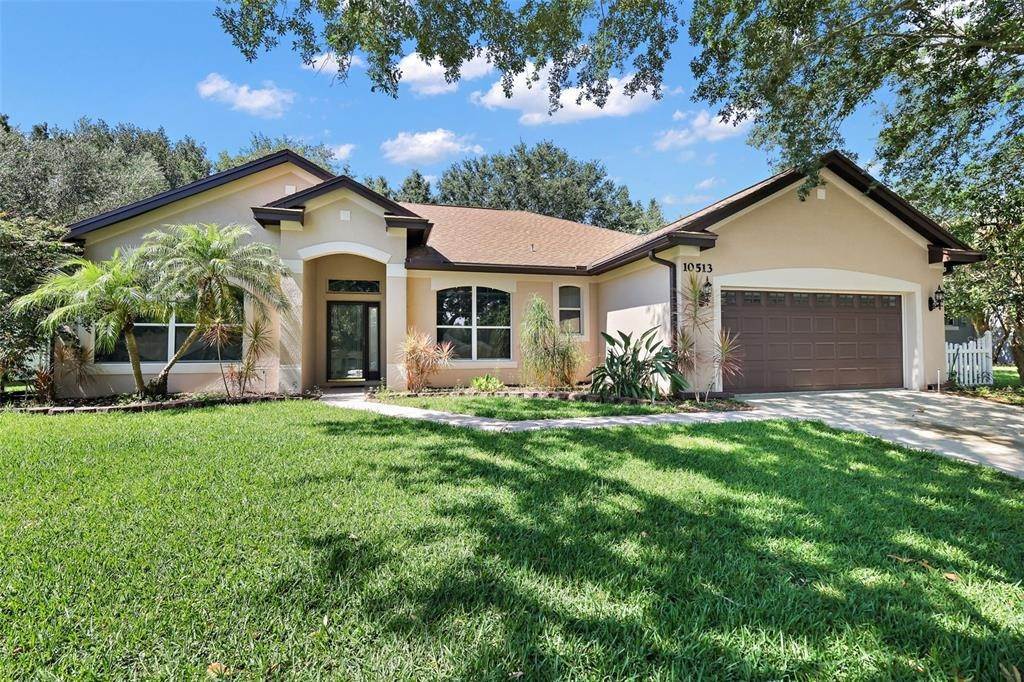 2. Single Family Homes for Sale at 10513 VIA COMO COURT Clermont, Florida 34711 United States