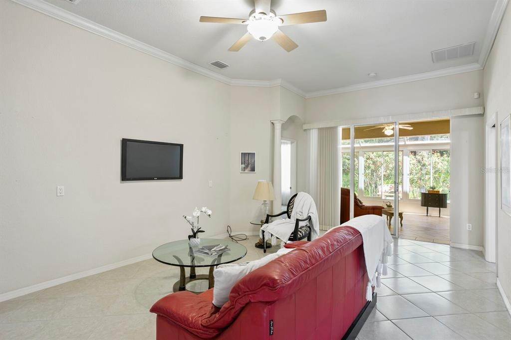 7. Single Family Homes for Sale at 12743 ASTON CREEK DRIVE Tampa, Florida 33626 United States