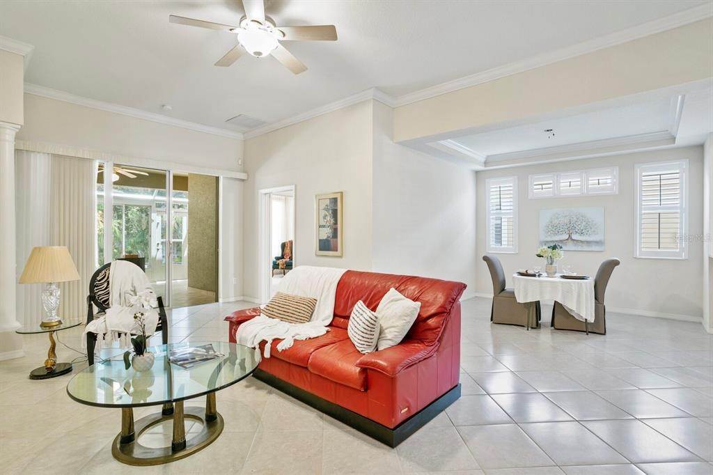 8. Single Family Homes for Sale at 12743 ASTON CREEK DRIVE Tampa, Florida 33626 United States
