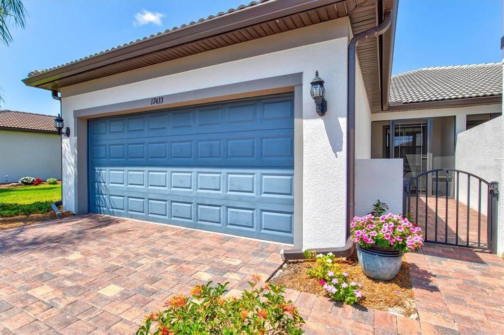 4. Single Family Homes for Sale at 17433 HAMPTON FALLS TERRACE Bradenton, Florida 34211 United States