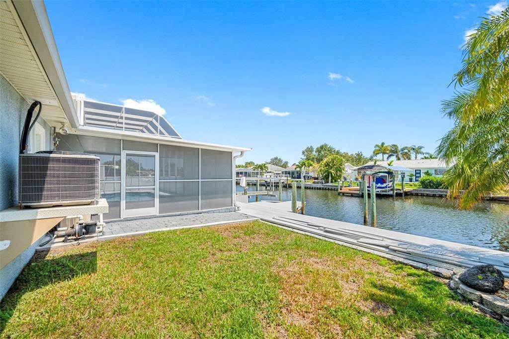 14. Single Family Homes for Sale at 1416 49TH AVENUE St. Petersburg, Florida 33703 United States