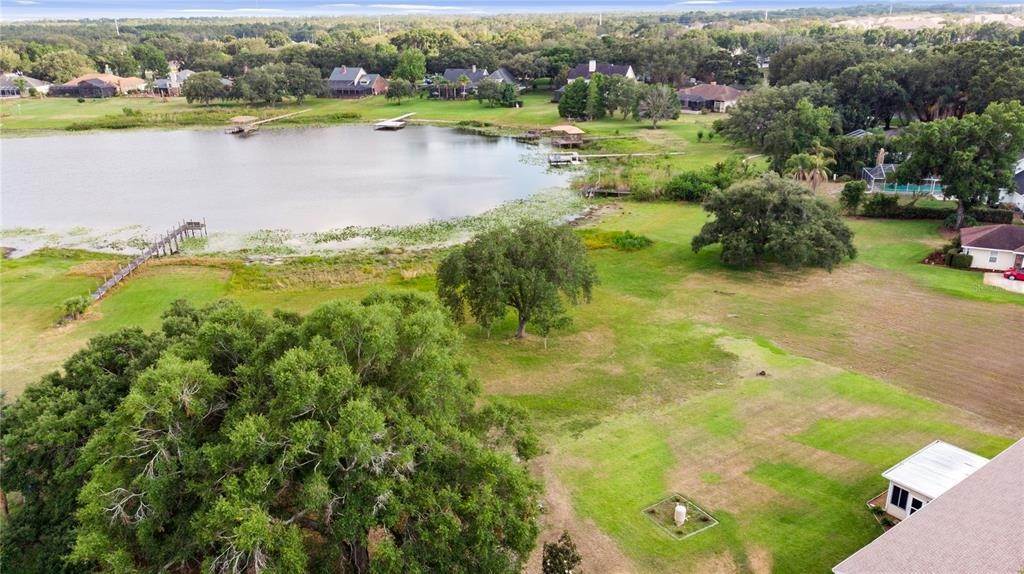 11. Single Family Homes for Sale at 1016 LAKE DEESON POINT Lakeland, Florida 33805 United States
