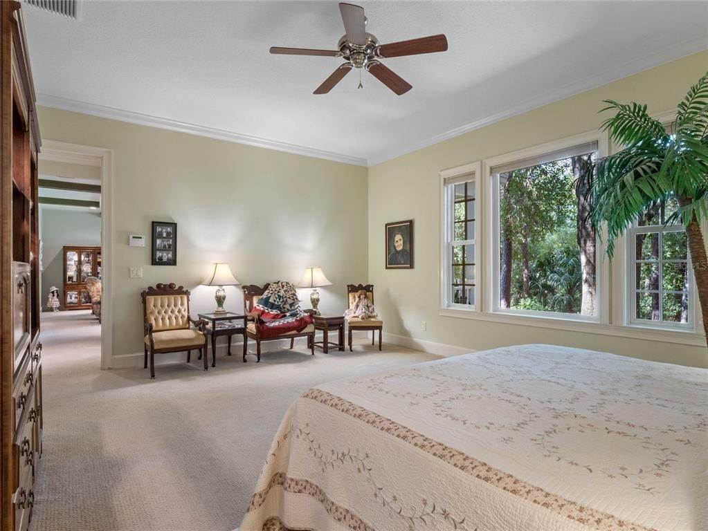 10. Single Family Homes for Sale at 4000 ROUSE ROAD Orlando, Florida 32817 United States