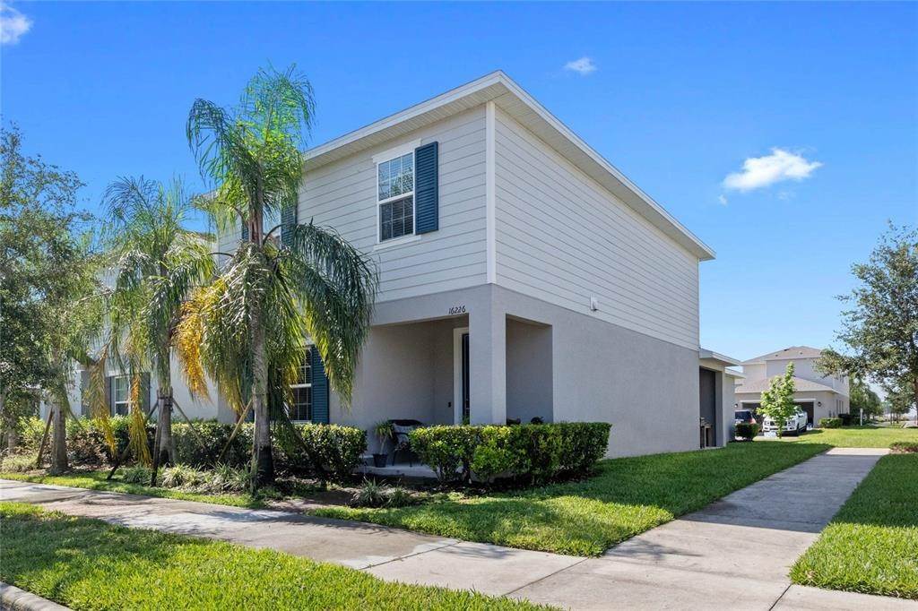 7. Single Family Homes for Sale at 16226 FIREDRAGON DRIVE Winter Garden, Florida 34787 United States