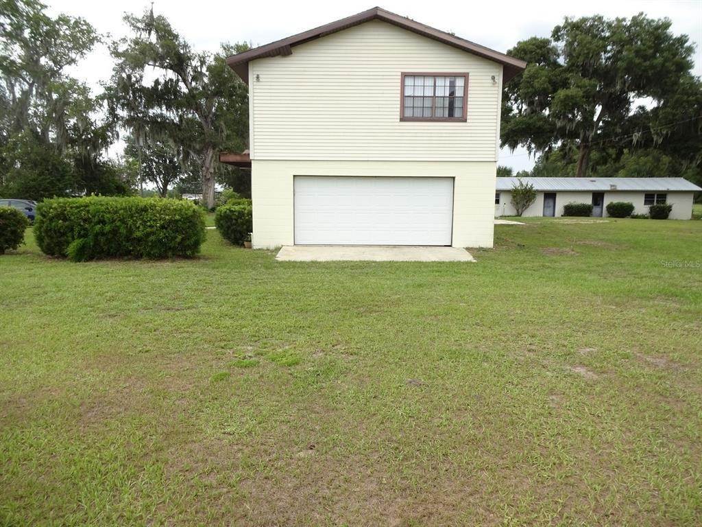 14. Single Family Homes for Sale at 830 CAMPBELL LANE De Leon Springs, Florida 32130 United States