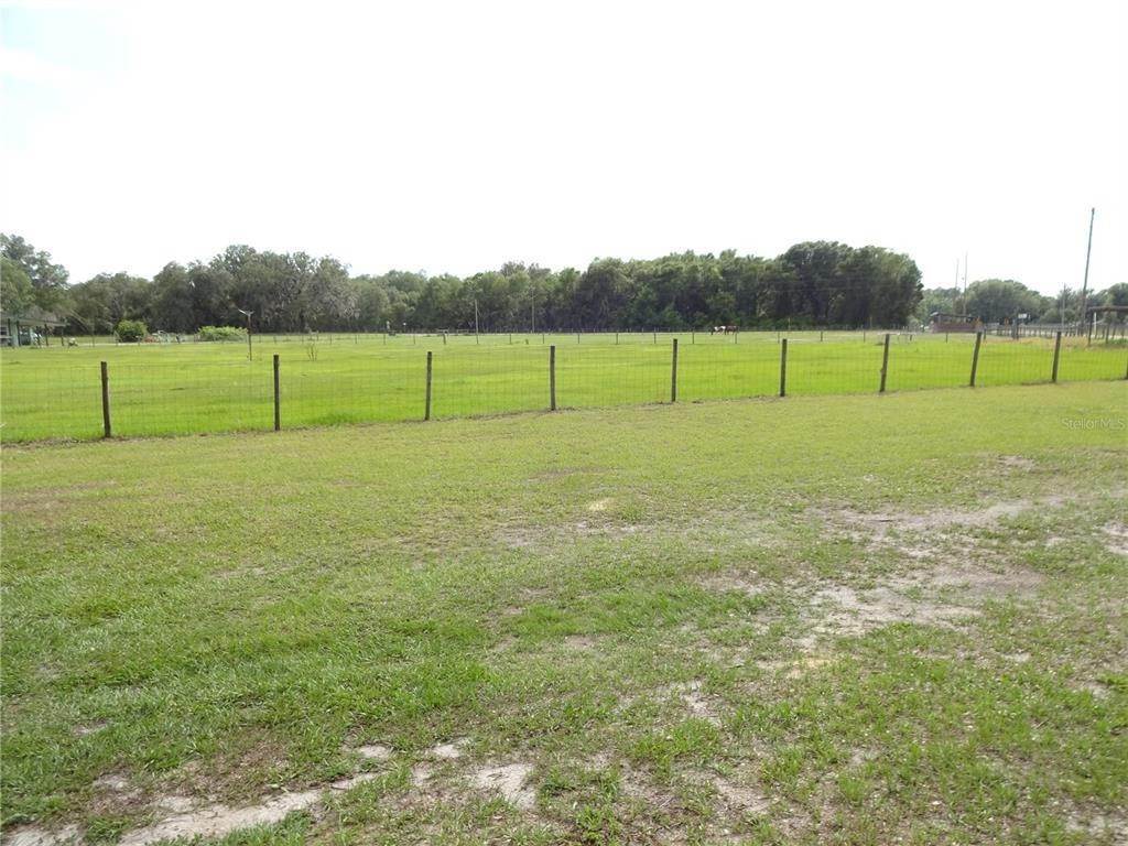 4. Single Family Homes for Sale at 830 CAMPBELL LANE De Leon Springs, Florida 32130 United States