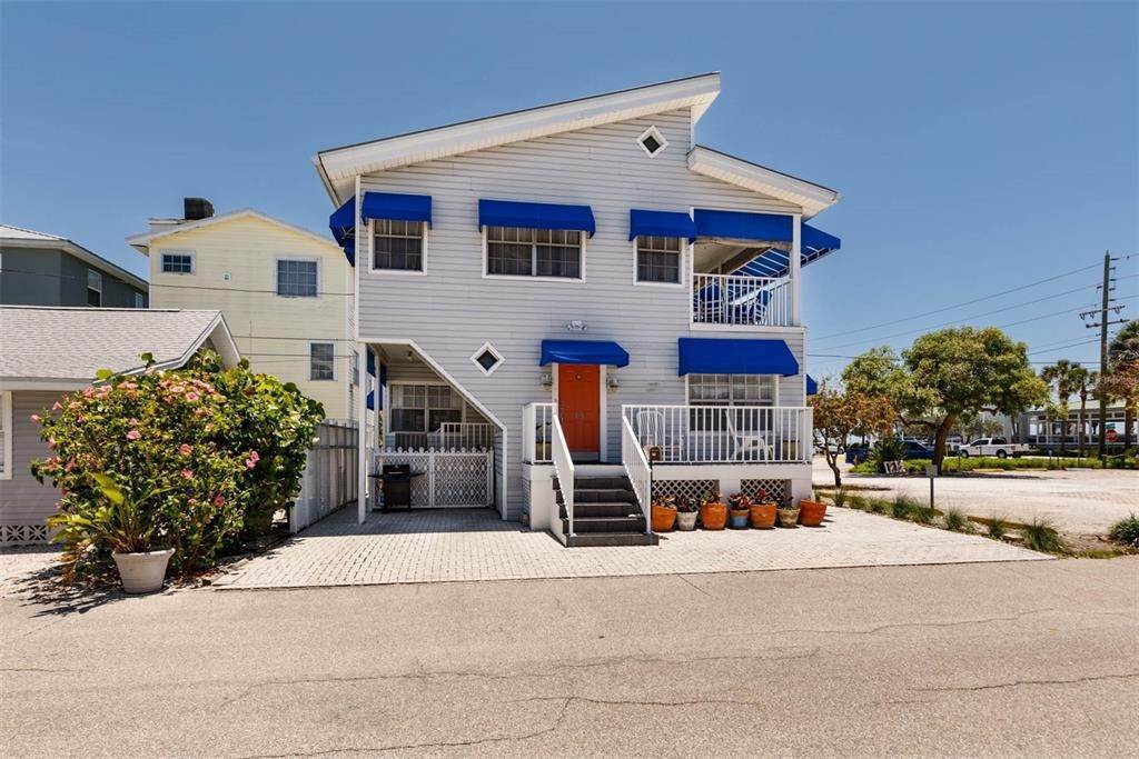 3. Single Family Homes for Sale at 19 80TH TERRACE Treasure Island, Florida 33706 United States