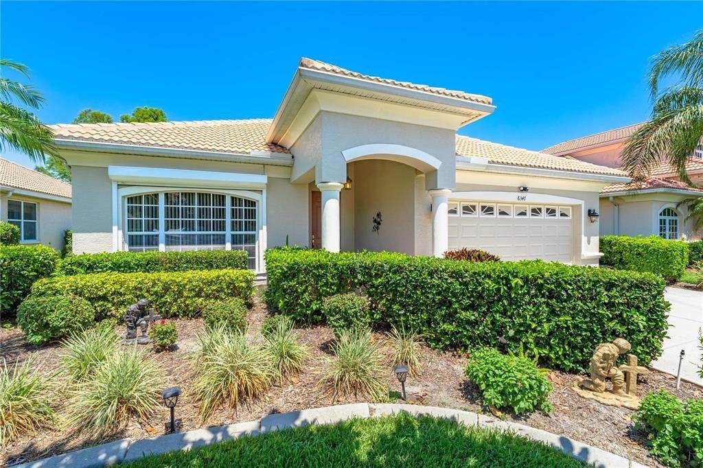 3. Single Family Homes for Sale at 6347 ROOKERY CIRCLE Bradenton, Florida 34203 United States