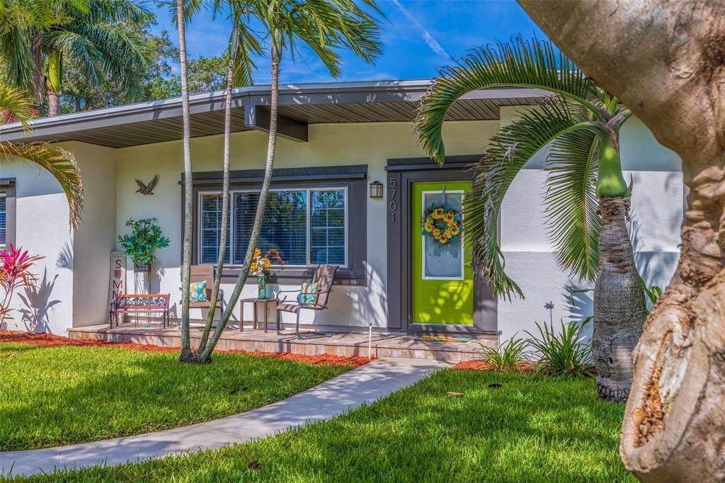 8. Single Family Homes for Sale at 5701 3RD STREET St. Petersburg, Florida 33705 United States