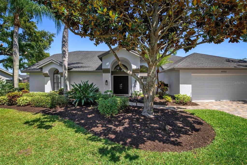 2. Single Family Homes for Sale at 4836 FALLCREST CIRCLE Sarasota, Florida 34233 United States