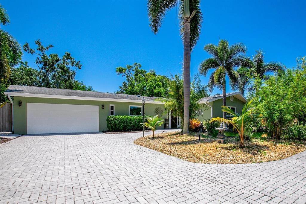 5. Single Family Homes for Sale at 2444 SIESTA DRIVE Sarasota, Florida 34239 United States