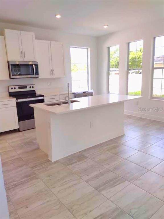 3. Single Family Homes for Sale at 7125 6TH AVENUE St. Petersburg, Florida 33713 United States