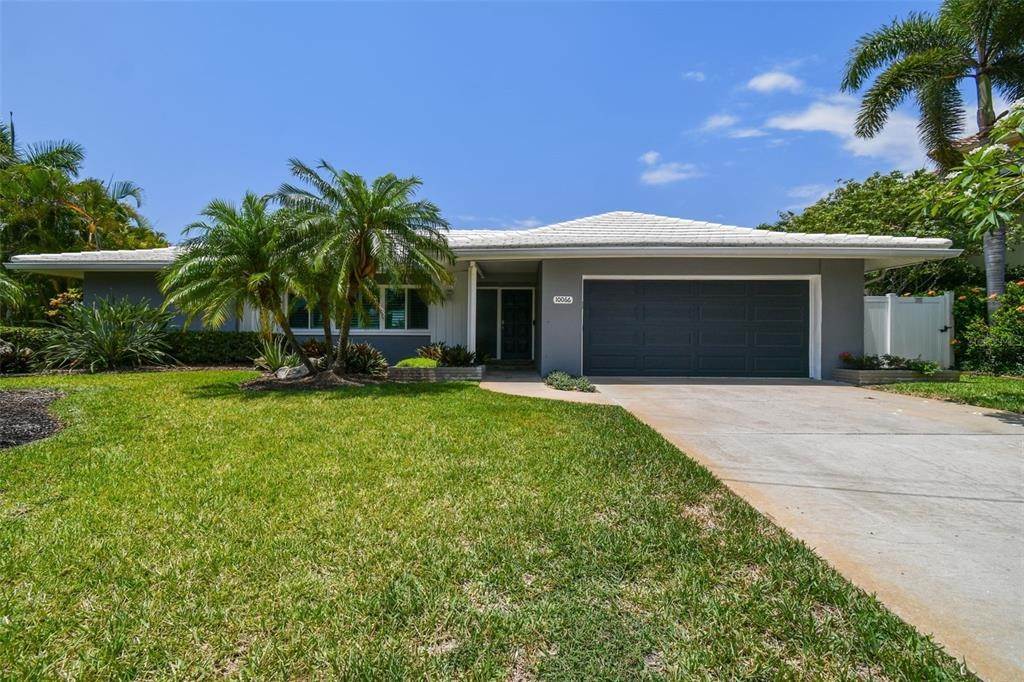3. Single Family Homes for Sale at 10066 S YACHT CLUB DRIVE Treasure Island, Florida 33706 United States
